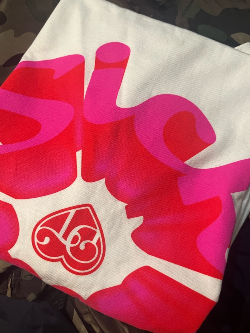 Love-Sick Tour Concert Tee - Picture 5 of 9